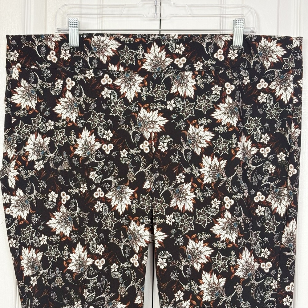 Preswick & Moore Black Multi Floral Stretch Pull-On Slim Ankle Pants 2X - Picture 2 of 16